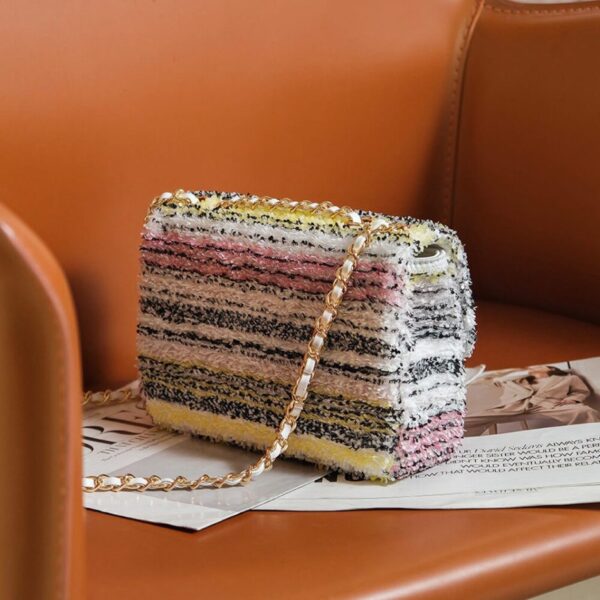 CHANEL SMALL FLAP BAG - Image 3