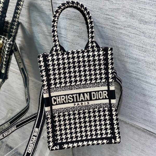 MINI DIOR BOOK TOTE PHONE BAG - Image 3