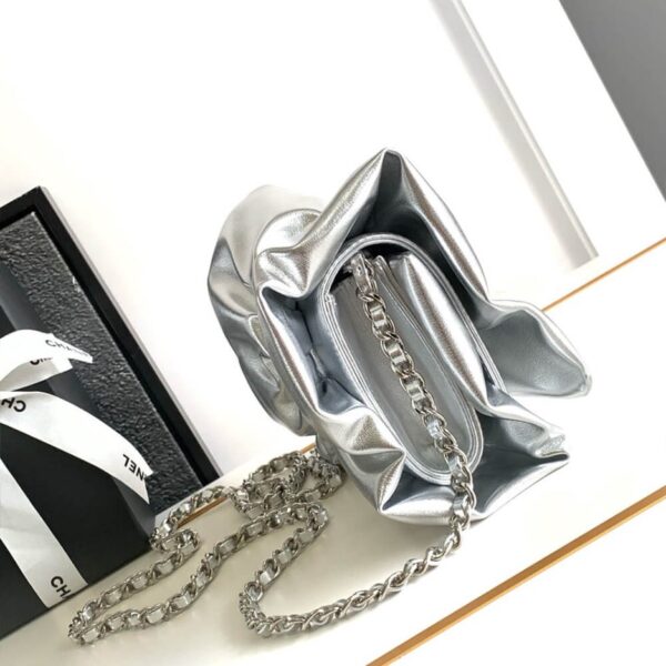 CHANEL Clutch - Image 3