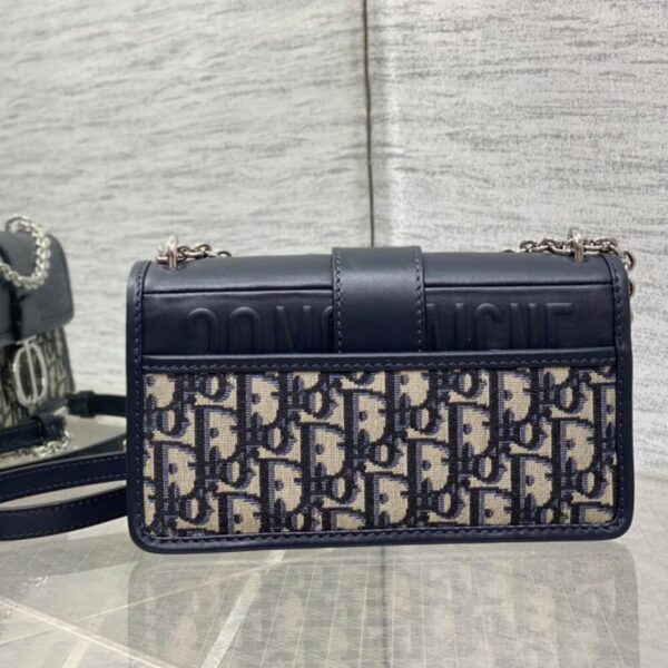 Dior 30 Montaigne East-West Bag with Chain - Image 4