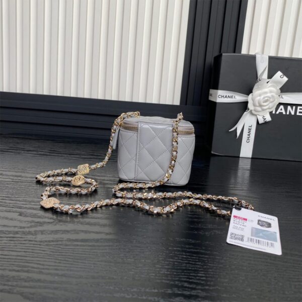 CHANEL Small Vanity with Chain(HIGH-END GRADE) - Image 4