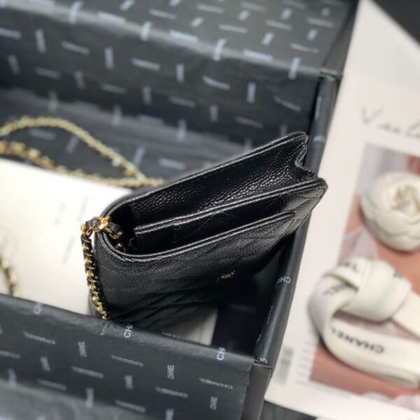 CHANEL WALLET ON CHAIN - Image 4