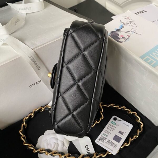 Chanel SMALL FLAP BAG - Image 4