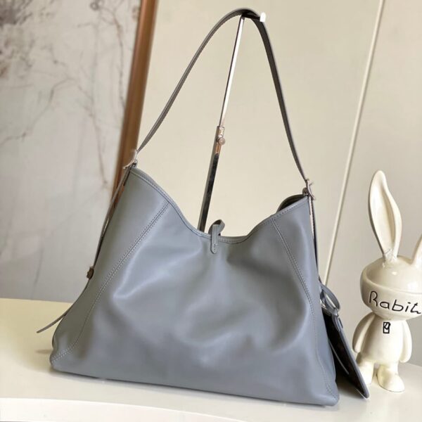 LV CarryAll MM - Image 4