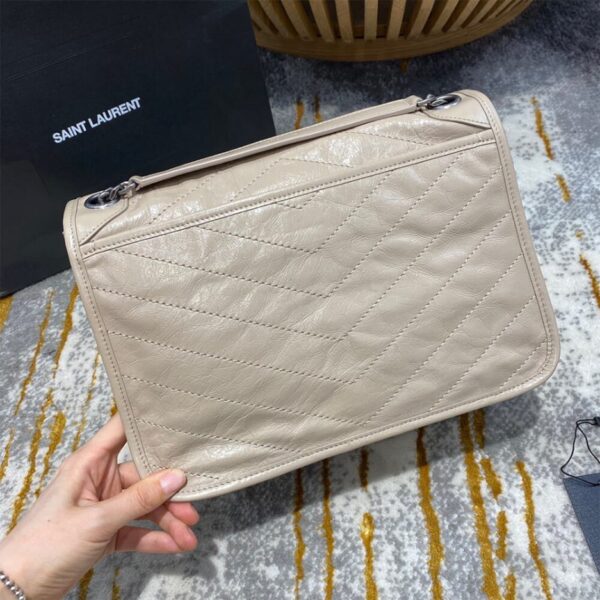 SAINT LAURENT NIKI MEDIUM IN CRINKLED VINTAGE LEATHER - Image 4