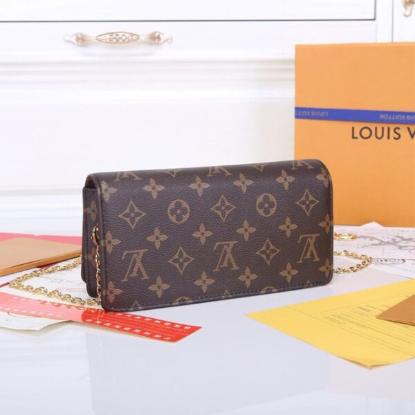 LV Wallet On Chain Lily - Image 4