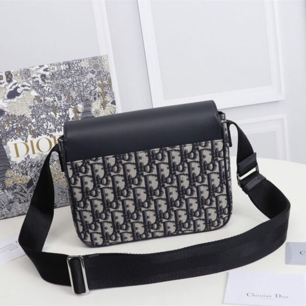 KID’S MESSENGER BAG - Image 4