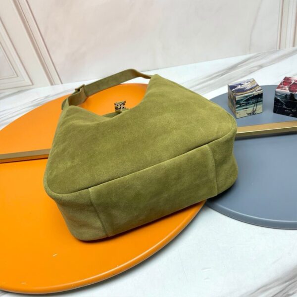 YSL LE 5 À 7 supple SUEDE LARGE - Image 5