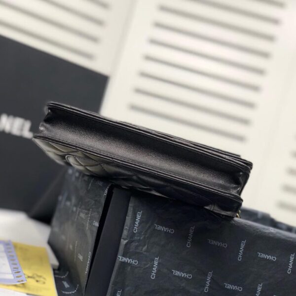 CHANEL WALLET ON CHAIN - Image 5