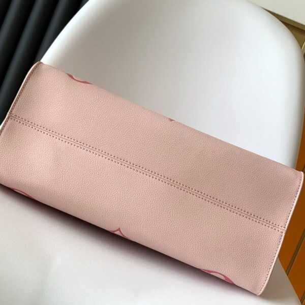 LV OnTheGo MM - Image 5