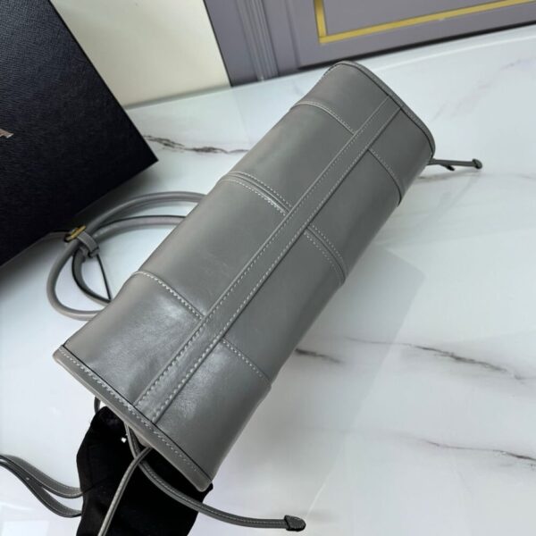Prada Medium leather handbag(high-end grade) - Image 5
