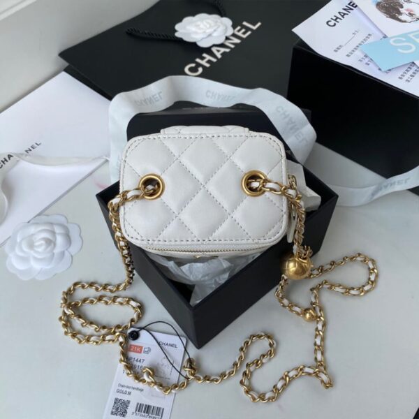 Chanel SMALL VANITY WITH CHAIN - Image 5