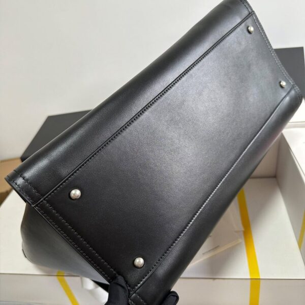 CHANEL Large Shopping Bag(high-end grade) - Image 5