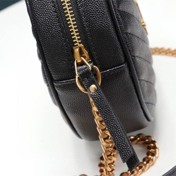 VINYLE ROUND CAMERA BAG IN CHEVRON-QUILTED GRAIN DE POUDRE EMBOSSED LEATHER - Image 5