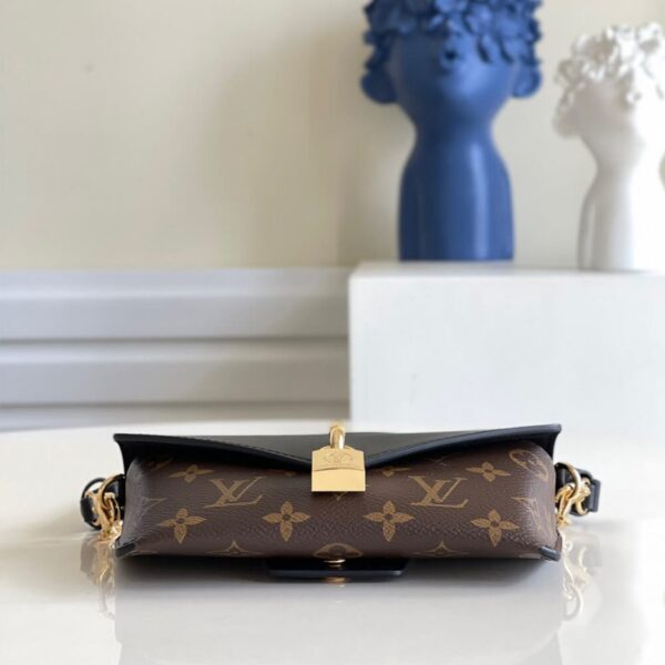 PADLOCK ON STRAP - Image 6