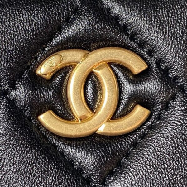 CHANEL HOBO HANDBAG - Image 6