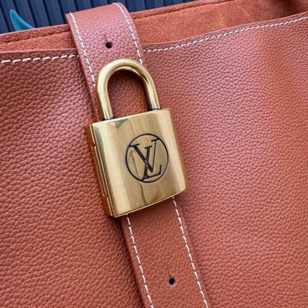 LV Low Key Cabas MM - Image 6