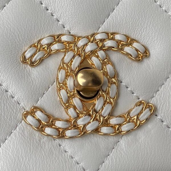 CHANEL FLAP BAG - Image 6