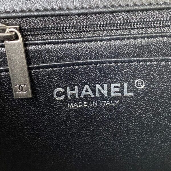 CHANEL MINI 2.55 Handbag - Image 7