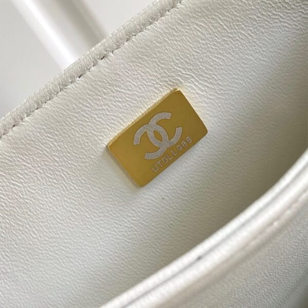 Chanel Large Handbag - Image 7