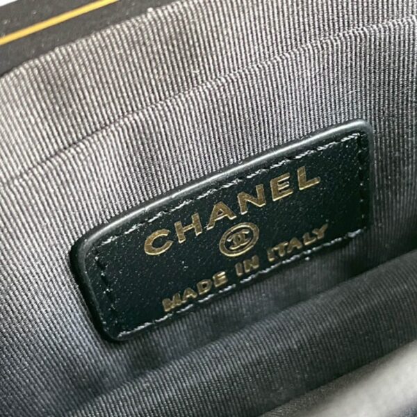 Chanel MINI WALLET ON CHAIN - Image 7