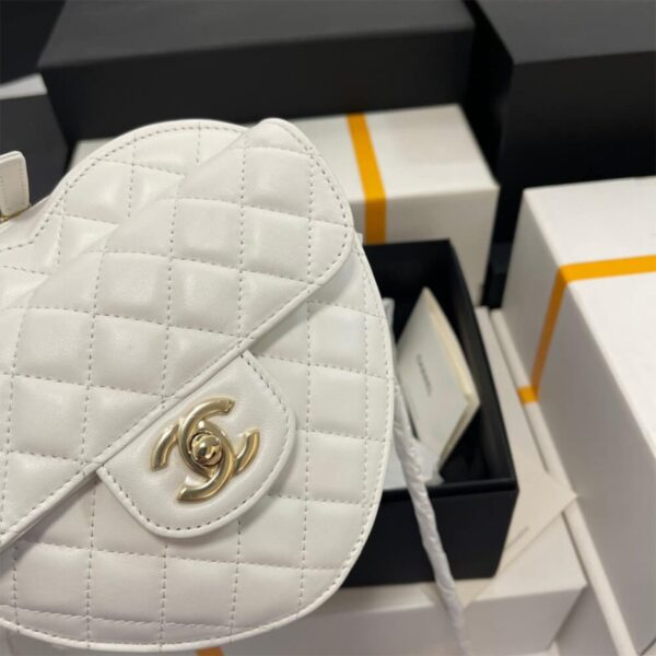 Chanel 22s Heart Bag - Image 7