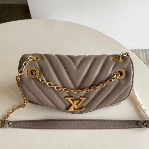 LV NEW WAVE CHAIN BAG - Image 7