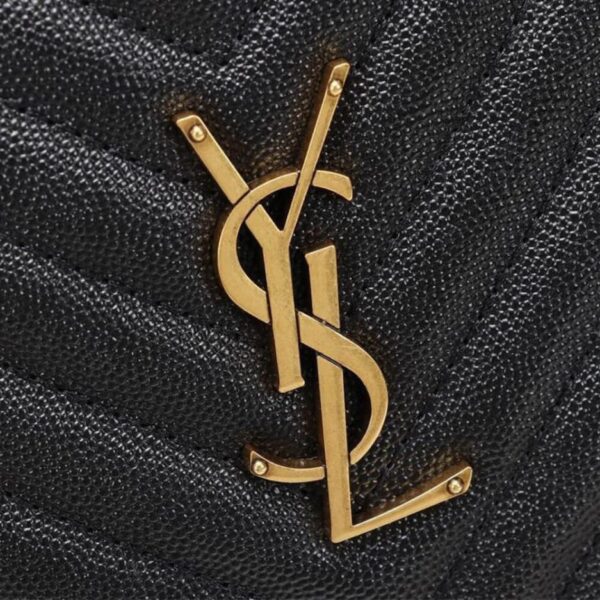 VINYLE ROUND CAMERA BAG IN CHEVRON-QUILTED GRAIN DE POUDRE EMBOSSED LEATHER - Image 7