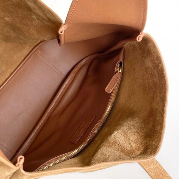 YSL LE 5 À 7 supple SUEDE LARGE - Image 8