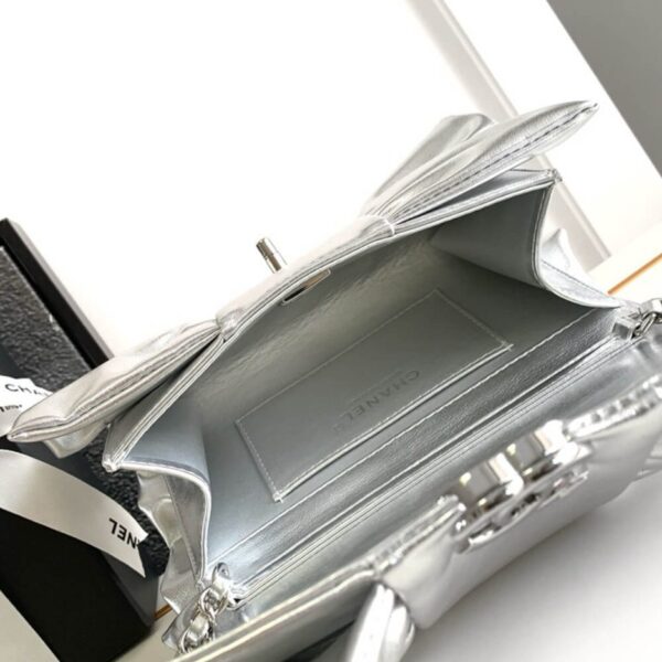 CHANEL Clutch - Image 8