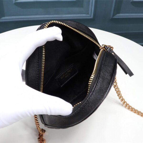 VINYLE ROUND CAMERA BAG IN CHEVRON-QUILTED GRAIN DE POUDRE EMBOSSED LEATHER - Image 8